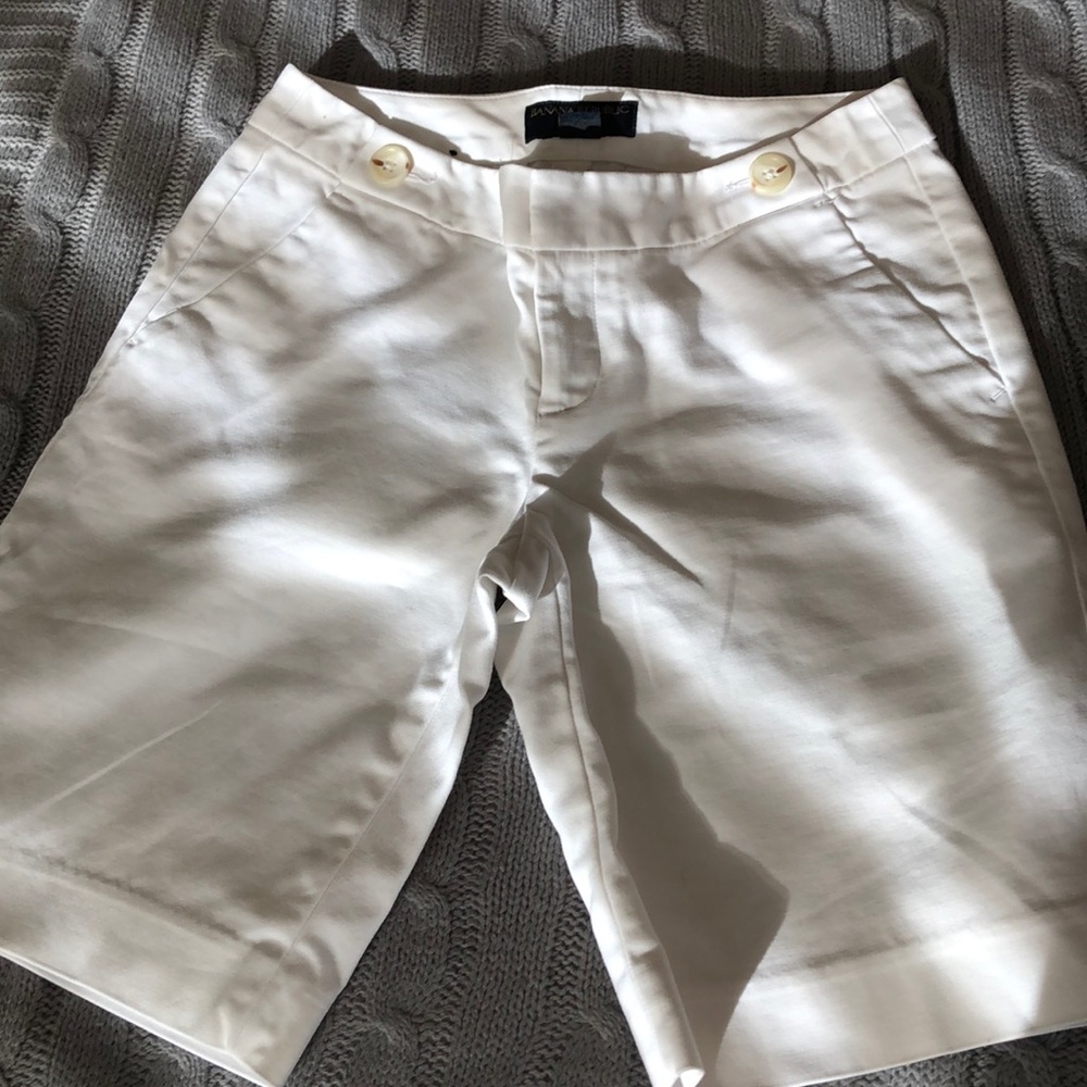 🔥Banana Republic Bermuda’s! Size 2p